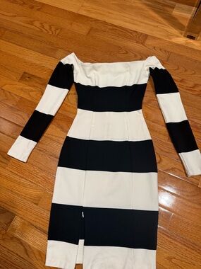 NICHOLAS Black and White Striped Long Sleeve Off-Shoulder Midi Dress. Size 0